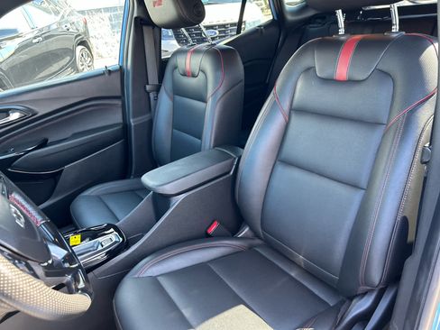 Used 2024 Chevrolet Trax RS w/ Sunroof Package FWD image 13