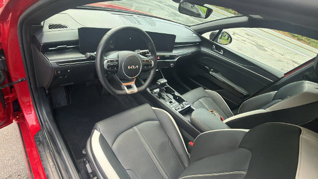 Used 2025 Kia K5 GT-Line AWD/4WD image 17
