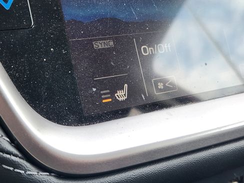 Used 2020 Subaru Outback Premium image 26