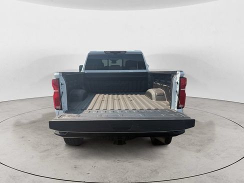 Used 2024 Chevrolet Silverado 2500 ZR2 w/ Technology Package AWD/4WD image 6