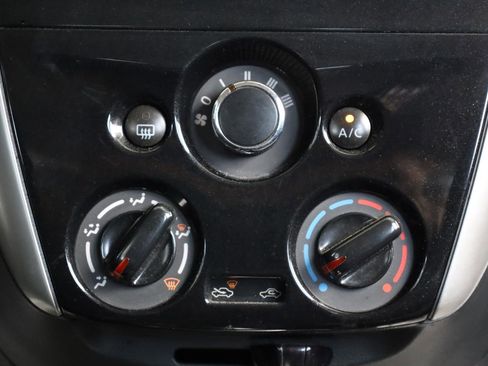 Used 2016 Nissan Versa Note SV FWD image 36