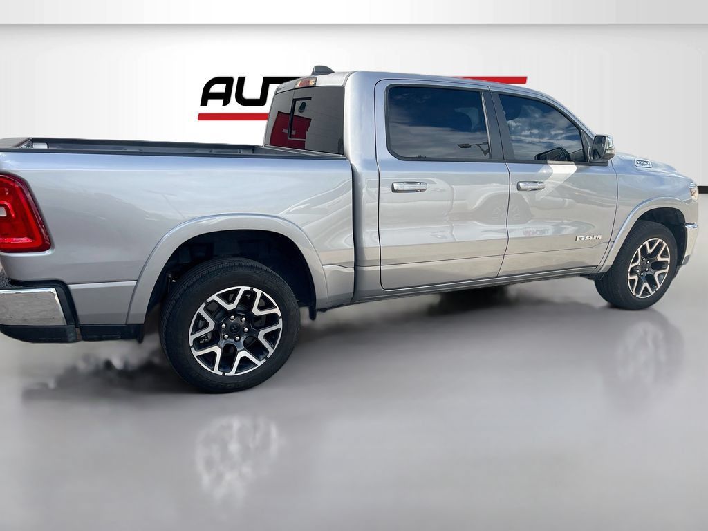 Used 2025 RAM 1500 Laramie AWD/4WD image 8