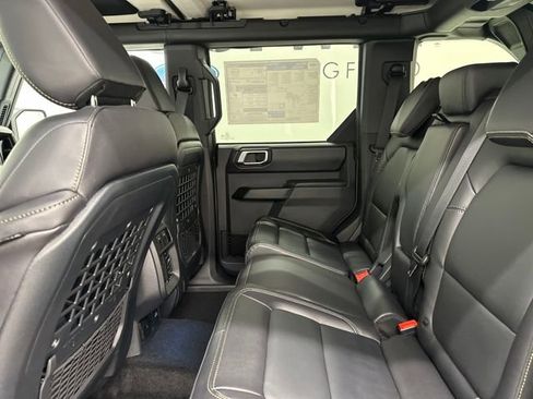 New 2025 Ford Bronco Badlands image 15