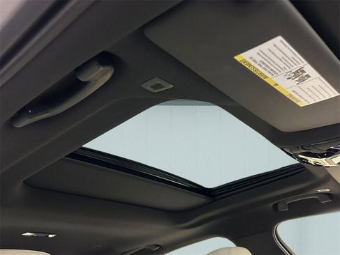 Used 2024 BMW 530i xDrive w/ Premium Package image 18