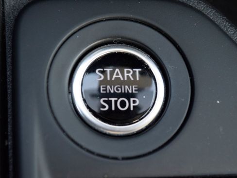 Used 2025 Nissan Sentra S image 15