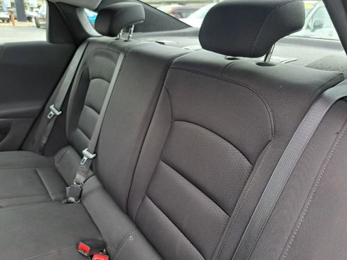 Used 2020 Chevrolet Malibu LS image 24