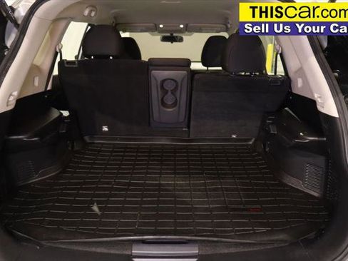 Used 2018 Nissan Rogue S image 22