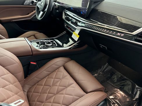 New 2026 BMW X7 xDrive40i w/ M Sport Package AWD/4WD image 27