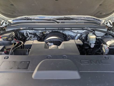 Used 2016 GMC Yukon XL SLT w/ Open Road Package image 11