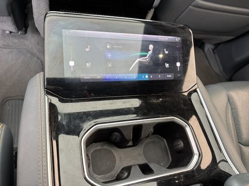 Used 2023 Jeep Grand Wagoneer Series II w/ Premium Group II image 21