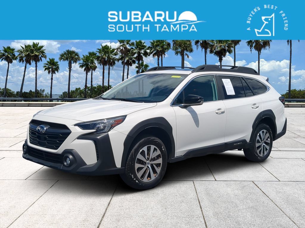 Used 2025 Subaru Outback Premium AWD/4WD image 1