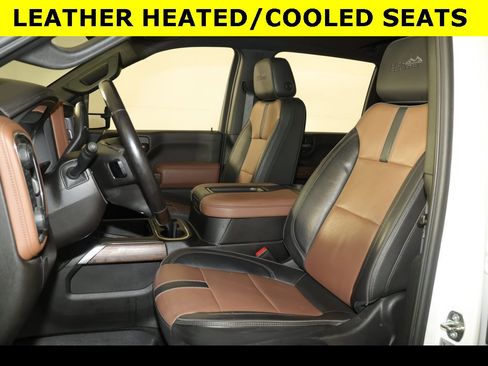 Used 2022 Chevrolet Silverado 2500 High Country w/ Z71 Off-Road Package image 5