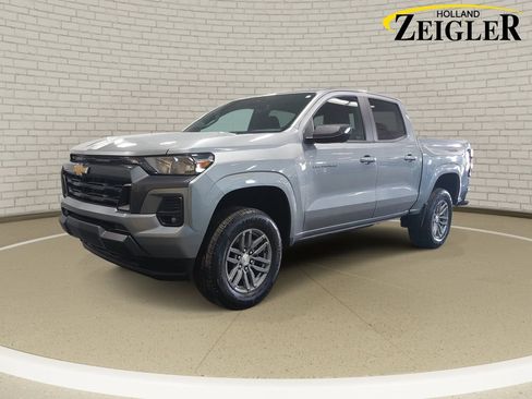Used 2023 Chevrolet Colorado LT w/ LT Convenience Package II AWD/4WD image 1