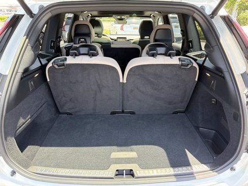 Used 2026 Volvo XC90 B6 Plus w/ Protection Package Premier AWD/4WD image 24