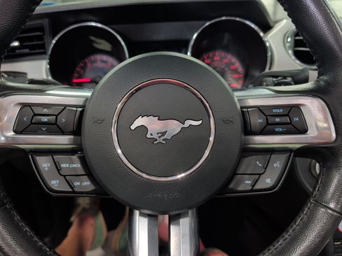 Used 2015 Ford Mustang Premium RWD image 9
