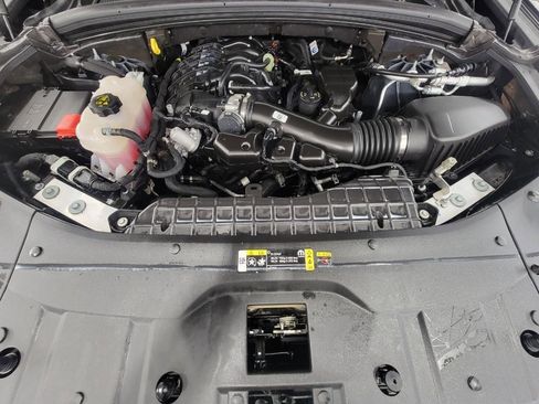 Used 2024 Jeep Grand Cherokee L Limited w/ Black Appearance Package image 8