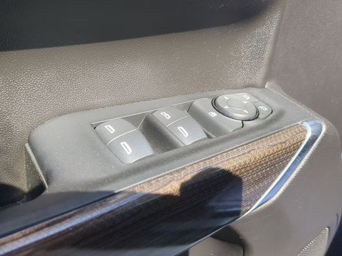 Used 2021 Chevrolet Silverado 1500 RST image 22