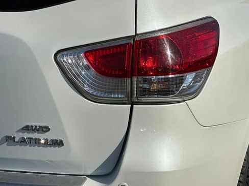 Used 2015 Nissan Pathfinder Platinum w/ Cargo Package AWD/4WD image 24