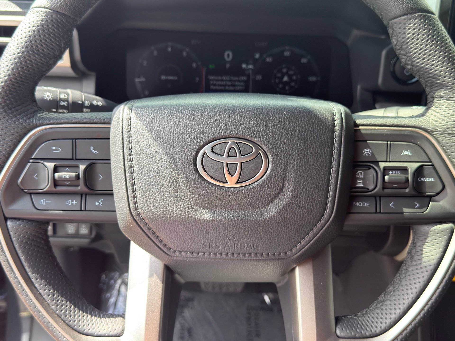 Used 2025 Toyota Tacoma 4x4 Double Cab Hybrid image 18