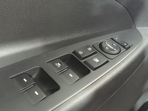 Used 2019 Hyundai Tucson Value FWD image 30