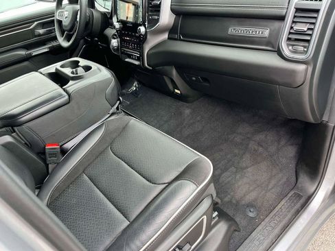 Used 2025 RAM 1500 Laramie AWD/4WD image 10