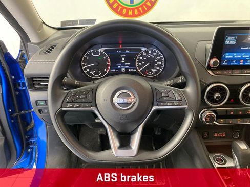 Used 2025 Nissan Sentra SV FWD image 8