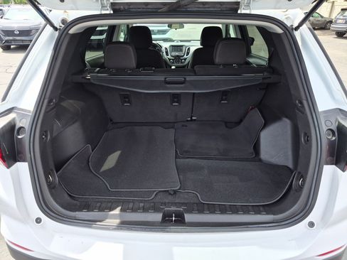 Used 2022 Chevrolet Equinox LS w/ LS Convenience Package AWD/4WD image 29