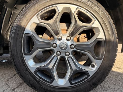 Used 2019 RAM 1500 Limited image 9