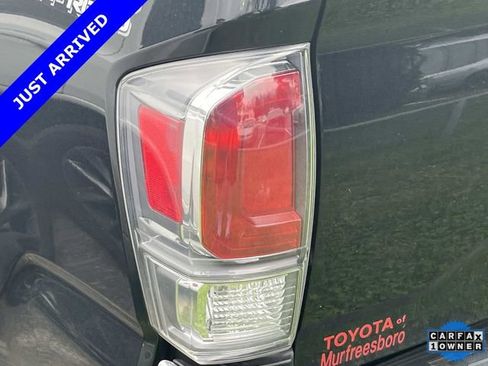 Used 2023 Toyota Tacoma TRD Off-Road image 8