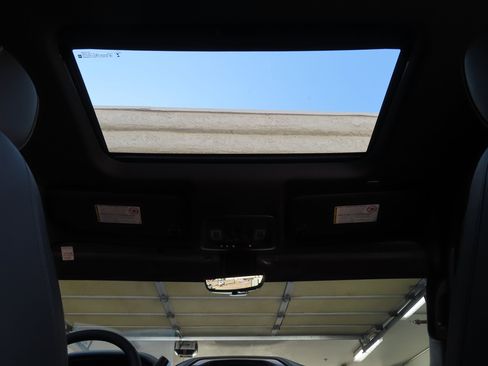 Used 2020 Chevrolet Silverado 2500 High Country image 17