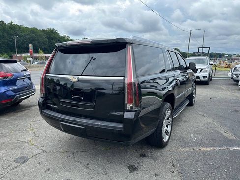 Used 2015 Cadillac Escalade ESV Luxury RWD image 4
