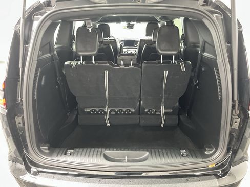 Used 2025 Chrysler Pacifica Select FWD image 29