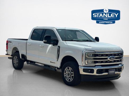 Used 2024 Ford F250 Lariat w/ FX4 Off-Road Package AWD/4WD image 1