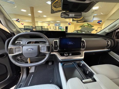 New 2027 Ford Expedition Max Platinum AWD/4WD image 8