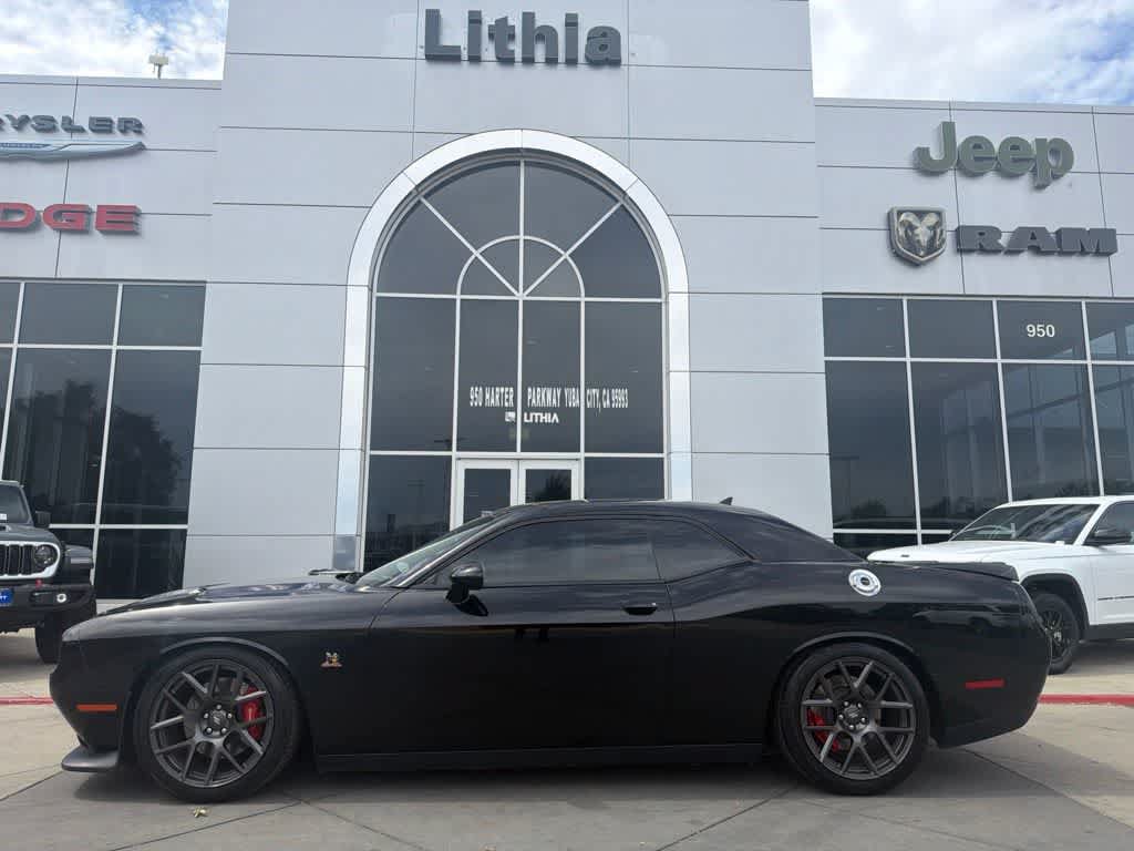 Used 2018 Dodge Challenger R/T Scat Pack w/ Leather Interior Group RWD image 2