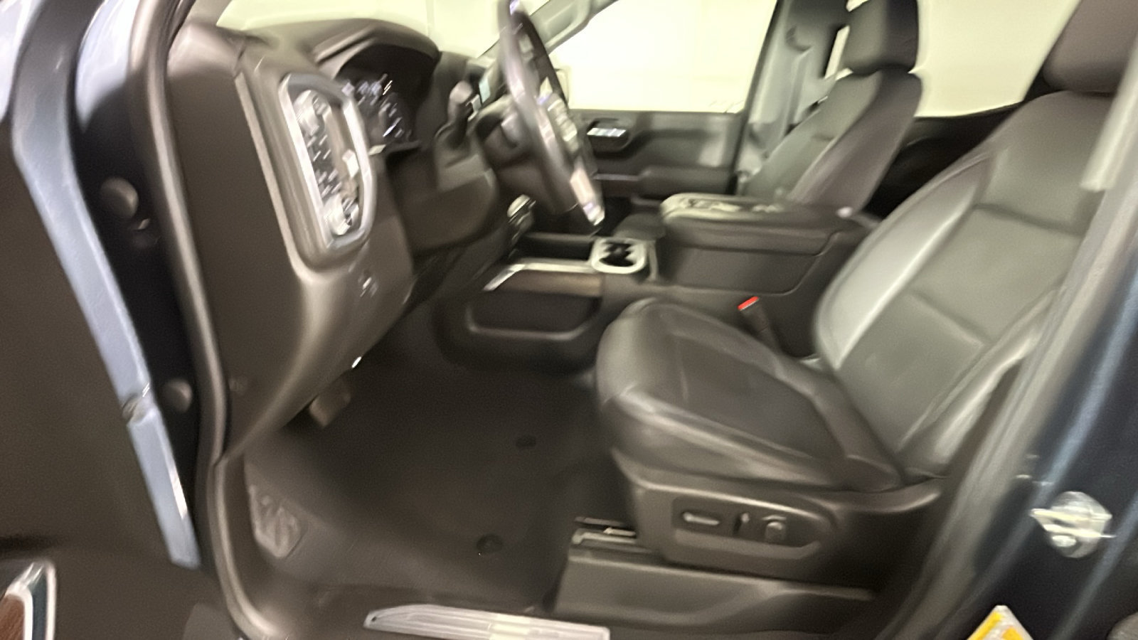 Used 2021 GMC Sierra 1500 SLT AWD/4WD image 14
