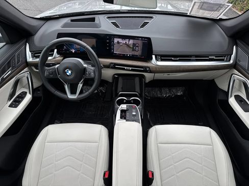 Used 2026 BMW X1 xDrive28i AWD/4WD image 13