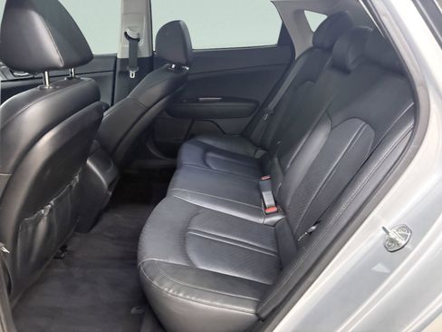 Used 2020 Kia Optima SE image 12