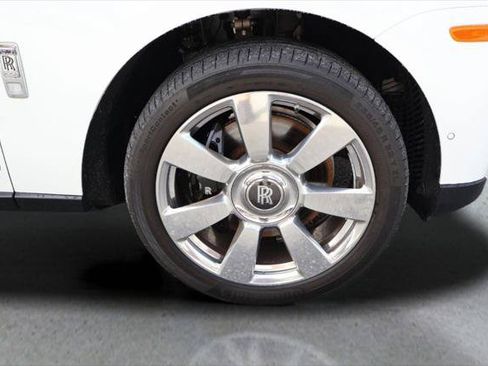 Certified 2024 Rolls-Royce Cullinan AWD/4WD image 16