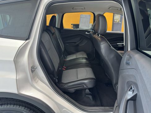 Used 2018 Ford Escape SE w/ SE Sport Appearance Package AWD/4WD image 18