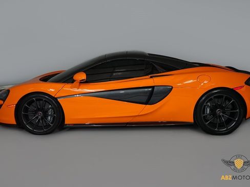 Used 2018 McLaren 570S Spider image 6