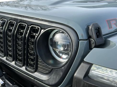 Used 2024 Jeep Wrangler Unlimited Rubicon image 5