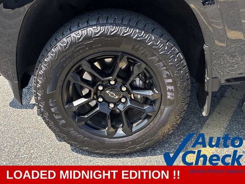 Used 2025 Chevrolet Colorado Z71 w/ Midnight Edition AWD/4WD image 15
