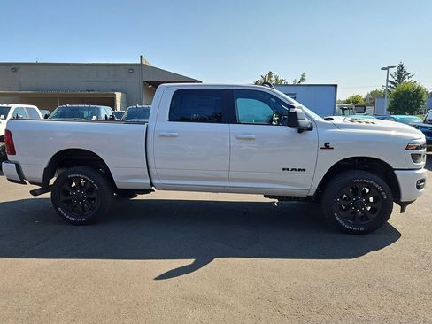 New 2026 RAM 2500 Laramie w/ Night Edition AWD/4WD image 8