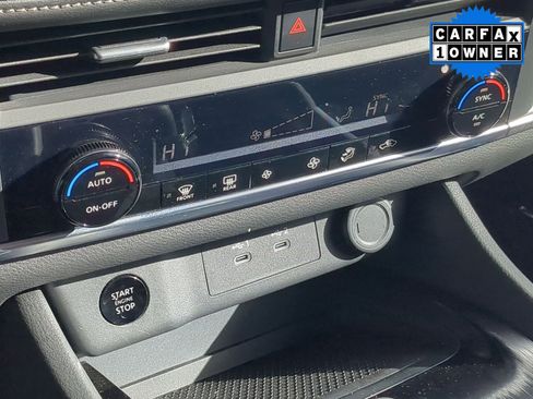 Used 2024 Nissan Rogue SV image 19