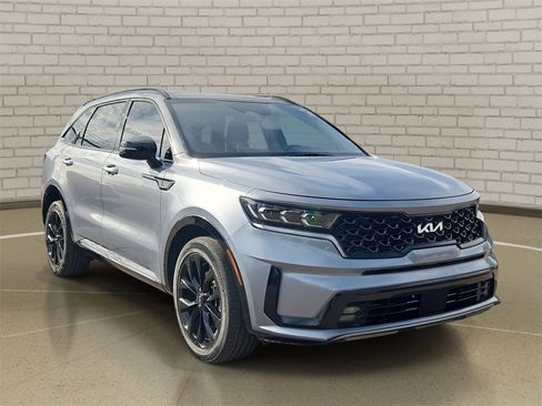 Used 2023 Kia Sorento SX image 3