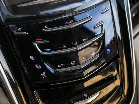 Used 2020 Cadillac Escalade ESV Luxury AWD/4WD image 27