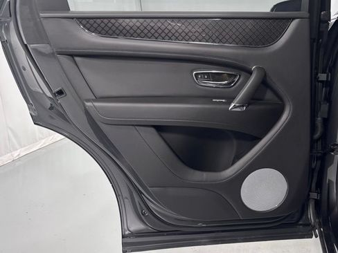 Used 2020 Bentley Bentayga AWD/4WD image 27