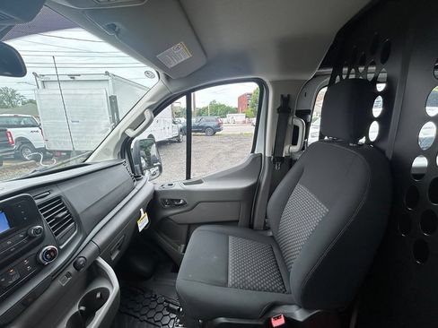 Used 2025 Ford Transit 250 Low Roof w/ Exterior Upgrade Package RWD image 26