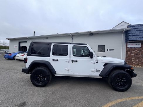 Used 2018 Jeep Wrangler Unlimited Sport AWD/4WD image 7